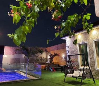 Jeddah Chalet De Esquí | شاليه ضيعتنا الريفية الفندقية