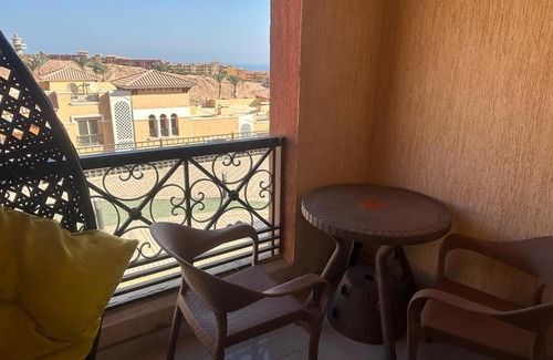 Ras Sudar Apartamento | شاليه في بورتو السخنه غرفتين ببلكونه Heaven hills عائلات فقط