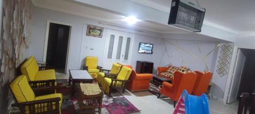 Borg el Arab Apartamento | شاليه في قرية هيلو بيتش في الكيلو ٥٠