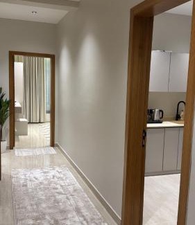 Al Khobar Apartamento | شقة أنيقة بغرفتين نوم وصالة