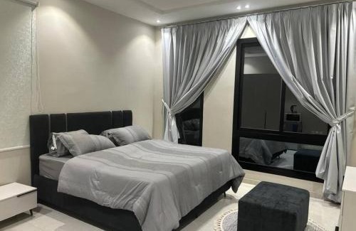 Hera Street Apartamento | شقة استوديو جديدة ونظيفة غرفة وصالة هادئة ومريحة بحي المروة 8دقايق من المطار