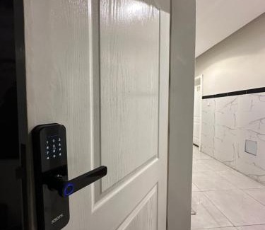 Al Khobar Apartamento | شقة بصالة وغرفة نوم لشخصين
