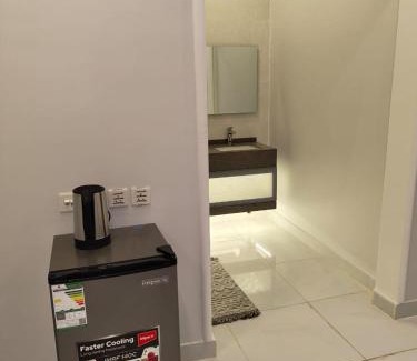 Hera Street Apartamento | شقة بغرفة نوم وصالة - Luxury bedroom and living Room