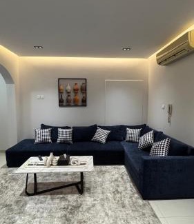 Al Ulaya Apartamento | شقة بغرفتين نوم وصالة الخبر