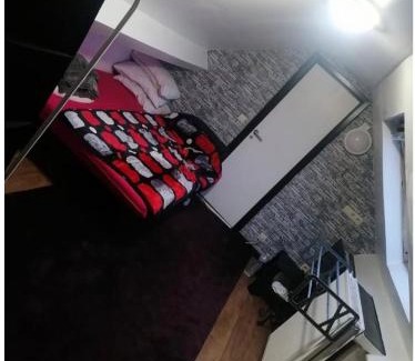 Veeweide Apartamento | شقة دوبلكس في بروكسل غرفة وصالون في الطابق الرابع قريب من سنتر المدينة