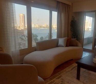 Al Duqqi Apartamento | شقة راقية بجوار السفارة السعودية على النيل