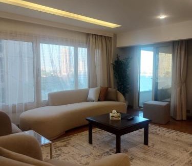 Al Duqqi Apartamento | شقة راقية بجوار السفارة السعودية على النيل