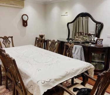 Nasr City Apartamento | شقة راقية للإيجار الترا سوبر لوكس في مدينة نصر بالقرب من سيتي ستارز - للعائلات فقط