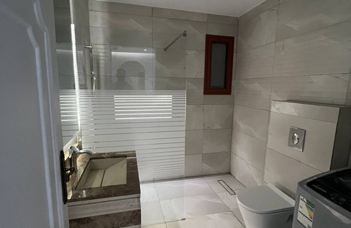 As Salamah Apartamento | شقة رووف ٣ غرفة مع خصوصية تامة