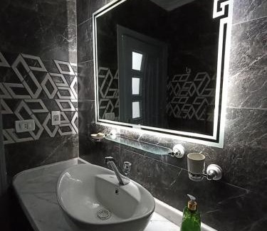 Helwan Apartamento | شقة على كورنيش النيل المعادي Maadi Nile view Cairo