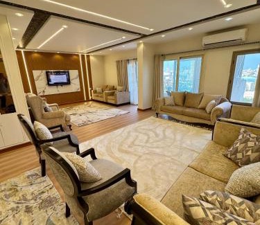 Al Duqqi Apartamento | شقة فندقية علي النيل Nile view apartment