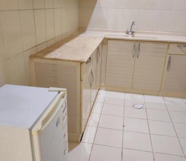 Ar Rayis Apartamento | شقة مريحة وهادئه غرفتين وصالة شخصين مع أطفال الرايس