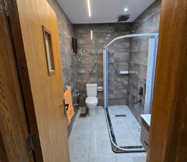 Al-Basatin Apartamento | شقة مفروشة بكمبوند وان قطامية معمار المرشدي