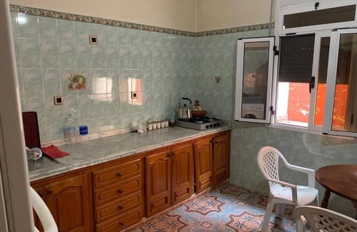 Beni Ansar Apartamento | شقة مفروشة واسعة ومريحة One-Bedroom Apartment