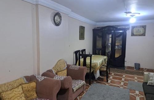 Tukh Apartamento | شقة مفروشة 5 سراير في كامب شيزار