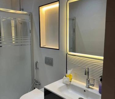 Al Duqqi Apartamento | شقة مميزة للايجار المفروش في الدقي بشارع مصدق