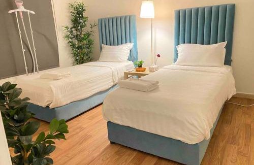 Dammam Apartamento | شقة 6 بأثاث مريح ثلاث غرف نوم
