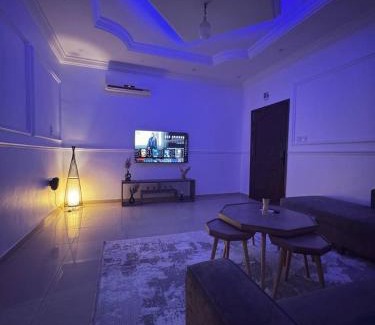 Sari Street Apartamento | شقق فاخرة بحي الروضة مع سينما بغرفة النوم