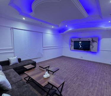 Sari Street Apartamento | شقق فاخرة بحي الروضة مع سينما بغرفة النوم