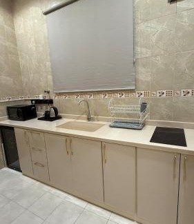 Unaizah Apartamento | شقه اليمامه بمدخل خاص