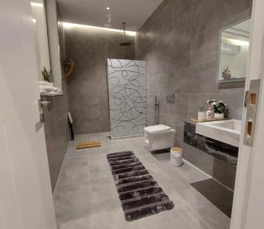 Medina Apartamento | شقه فاخره بجوار الراشد مول