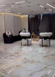 Al Duqqi Casa | شقه مفروشه