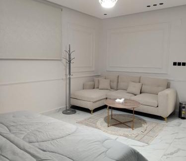 Buraydah Apartamento | غرفة ماستر مريحة