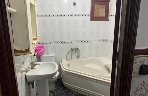Beni Ansar Apartamento | غرفة مفوشة مشتركة One-Bedroom Apartment