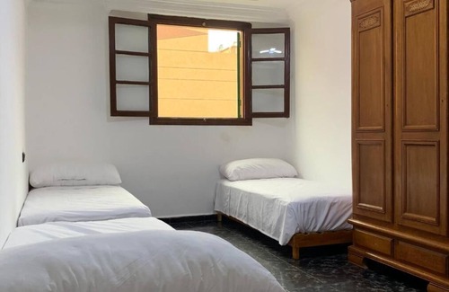Beni Ansar Apartamento | غرفة مفوشة مشتركة One-Bedroom Apartment
