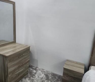 Tabuk Apartamento | غرفة وصاله العزام نزل