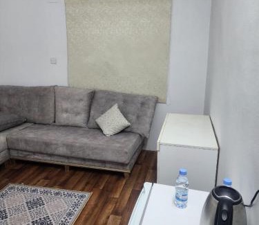 Tabuk Apartamento | غرفة وصاله العزام نزل