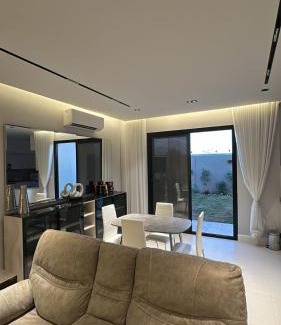 Riyadh Villa | فيلا فندقية قريبة من المطار