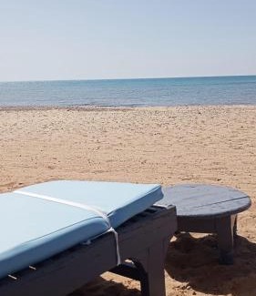Zafarana Chalet De Esquí | قرية لاجولي مارينا العين السخنه