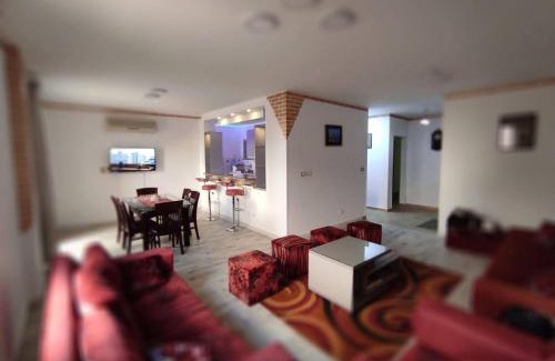 Al Rehab Apartamento | مدينة الرحاب سيتى سكوير . Al Rehab city , City Square, The Yard