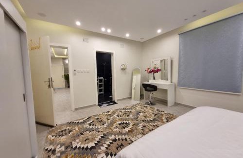 Abha Apartamento | ملحق فخم جداً بمدخل وسطح مستقلين قرب لافندا بارك