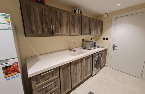 Al Malaz Apartamento | نزل دفلي