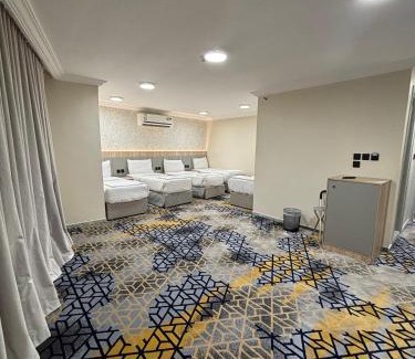 Mizail Hotel | واحة أجياد