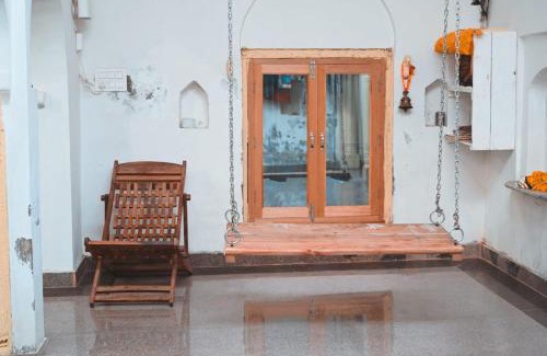 Sadabad Casa | दाऊजी ब्रज धाम आस्था और शांति