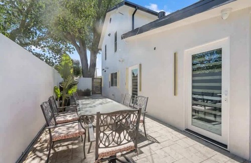 Granada Hills North Villa | ৎ୭Gunther Luxurious Abodeৎ୭ Pool, New, Lux & more