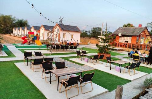 Phrae Casa | กุหลาบแก้ว รีสอร์ท