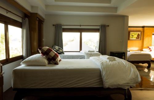 Nakhon Si Thammarat Casa | จงเจริญเฮ้าส์ Jongcharoen's house