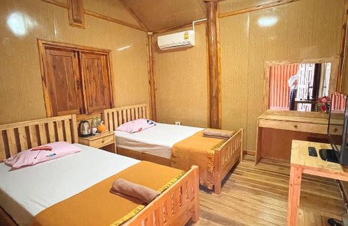 Khlong Wan Hotel | จันทวี รีสอร์ท