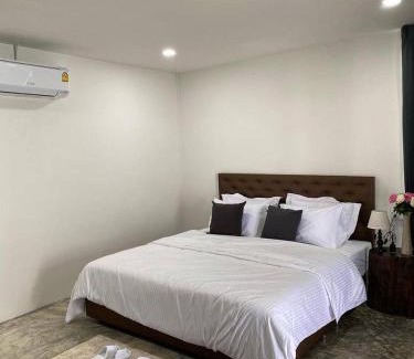Sado Phong Casa | ช่องลม แคมป์ เขาค้อ