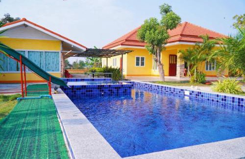 Cha-am Casa | ตาลฟ้ารีสอร์ท (Tanfah Resort)