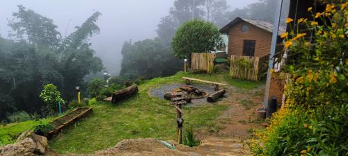 Mae Rim Casa | ตั้วบ้านดิน Tuabaandin