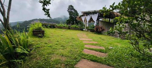 Mae Rim Casa | ตั้วบ้านดิน Tuabaandin