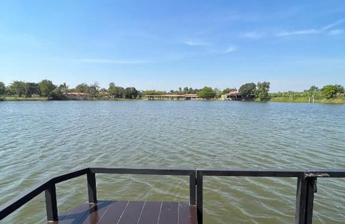 Nakhon Pathom Complejo | ทุ่งดินดำ Farm Stay