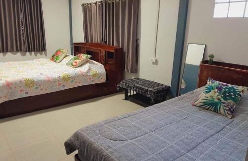 Bung Khong Long Casa | บ้านนภภูเกตส์เฮ้าส์