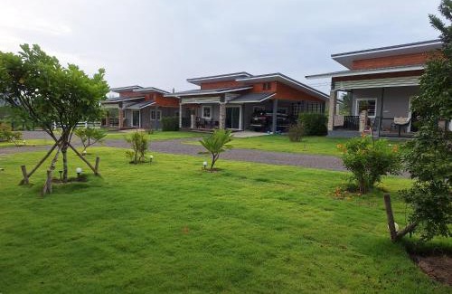 Suan Phueng Casa | บ้านน้ำผึ้งโฮมสเตย์