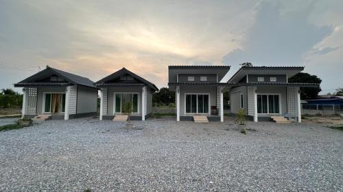 Nakhon Sawan Casa | บ้านพักทวีสุข พิซซ่านครสวรรค์รีสอร์ท